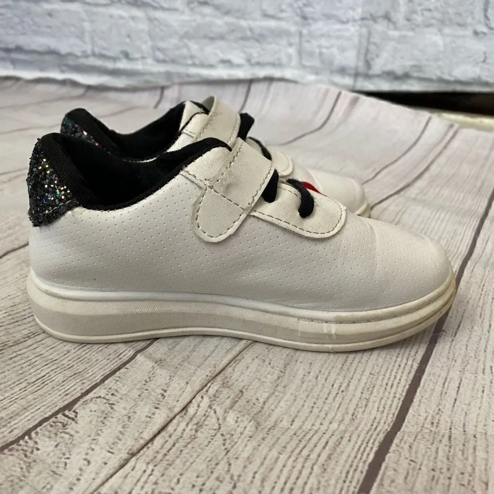 Little girls slip on shoes w/lips,star, & glitter back white sz 12.5